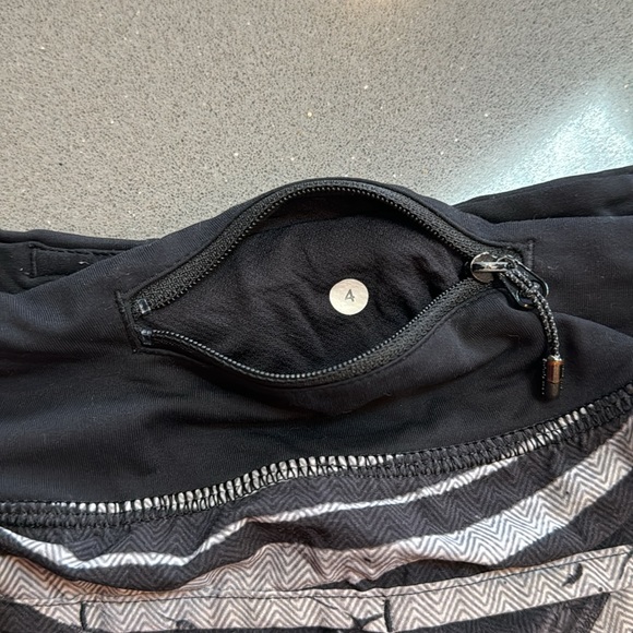 Lululemon marble shorts - Picture 3 of 3